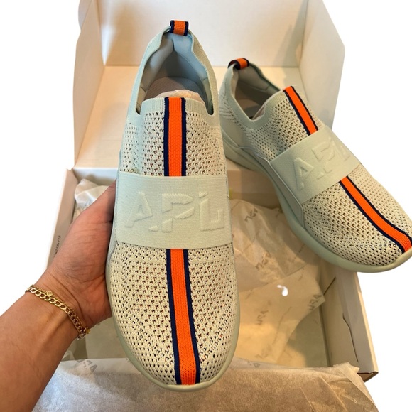 APL Women's Techloom Bliss Sneaker Lightweight Running Shoe Gulf Blue Sz 8 NEW - Picture 7 of 9